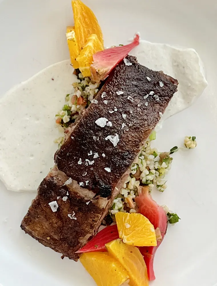 Salmon fillet on creamy sauce